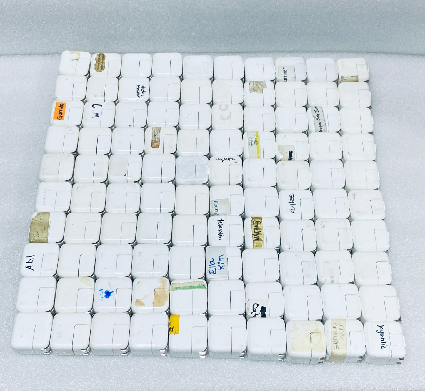 Lot Of 100 - Original/OEM Apple 12W A1401 USB Power Adapter/Charger Bricks -READ