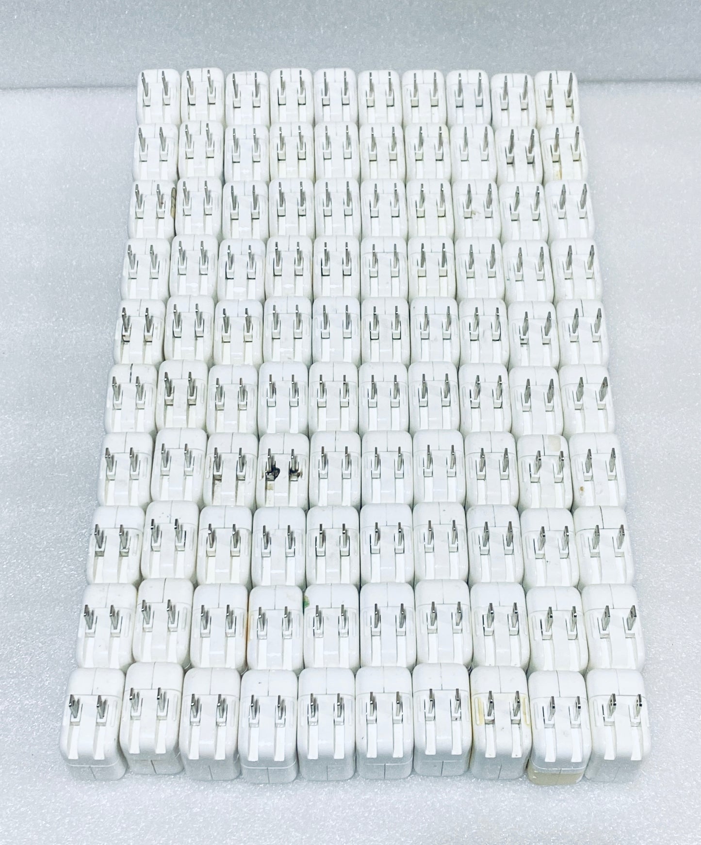 Lot Of 100 - Original/OEM Apple 12W A1401 USB Power Adapter/Charger Bricks -READ