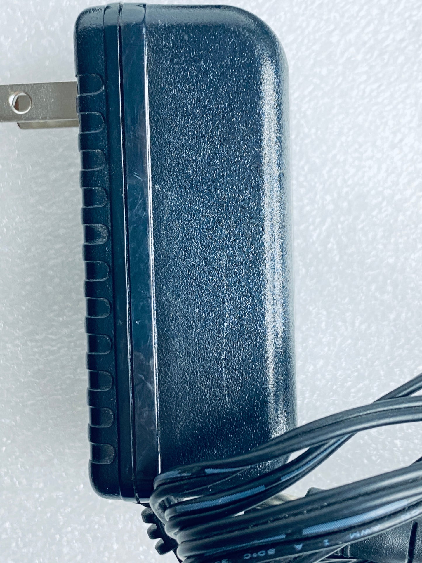 lot Of 3 - FJ-SW1202000U AC/DC 12V 0.6A Switching Adapter, Black - (READ)