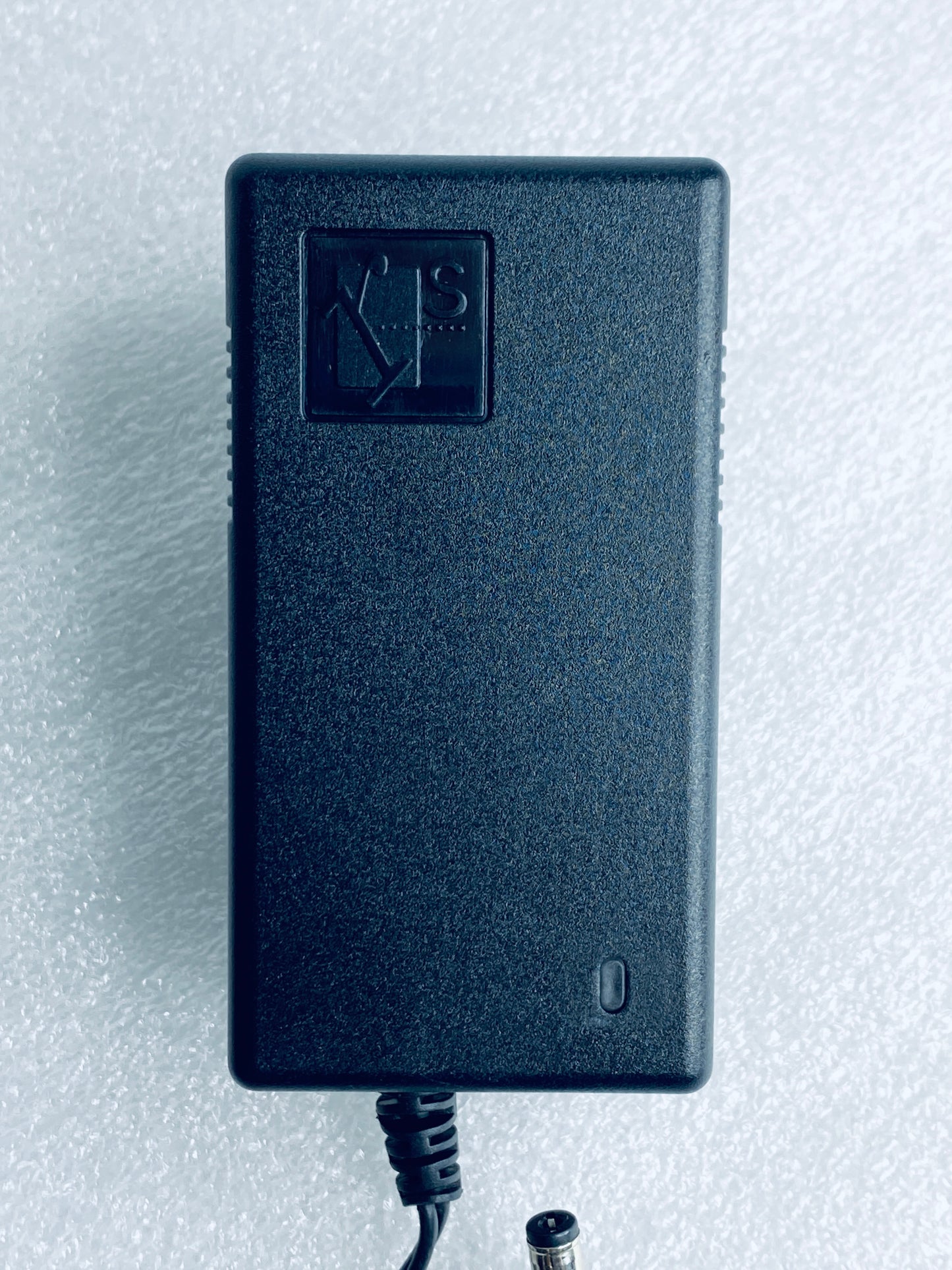 rS AC Adapter RS-AB03J00 12V 3A, Black - (READ)
