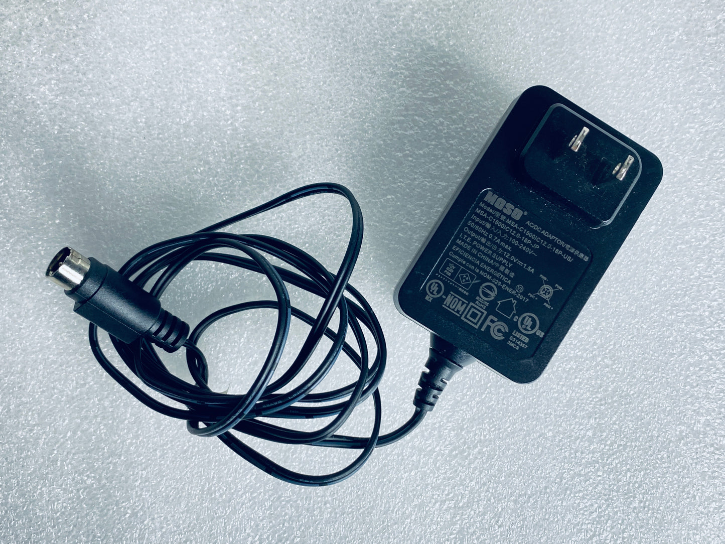 moso MSA-C1500IC12.0-18P-US/ 12V 1.5A AC/DC Adapter/Charger, Black