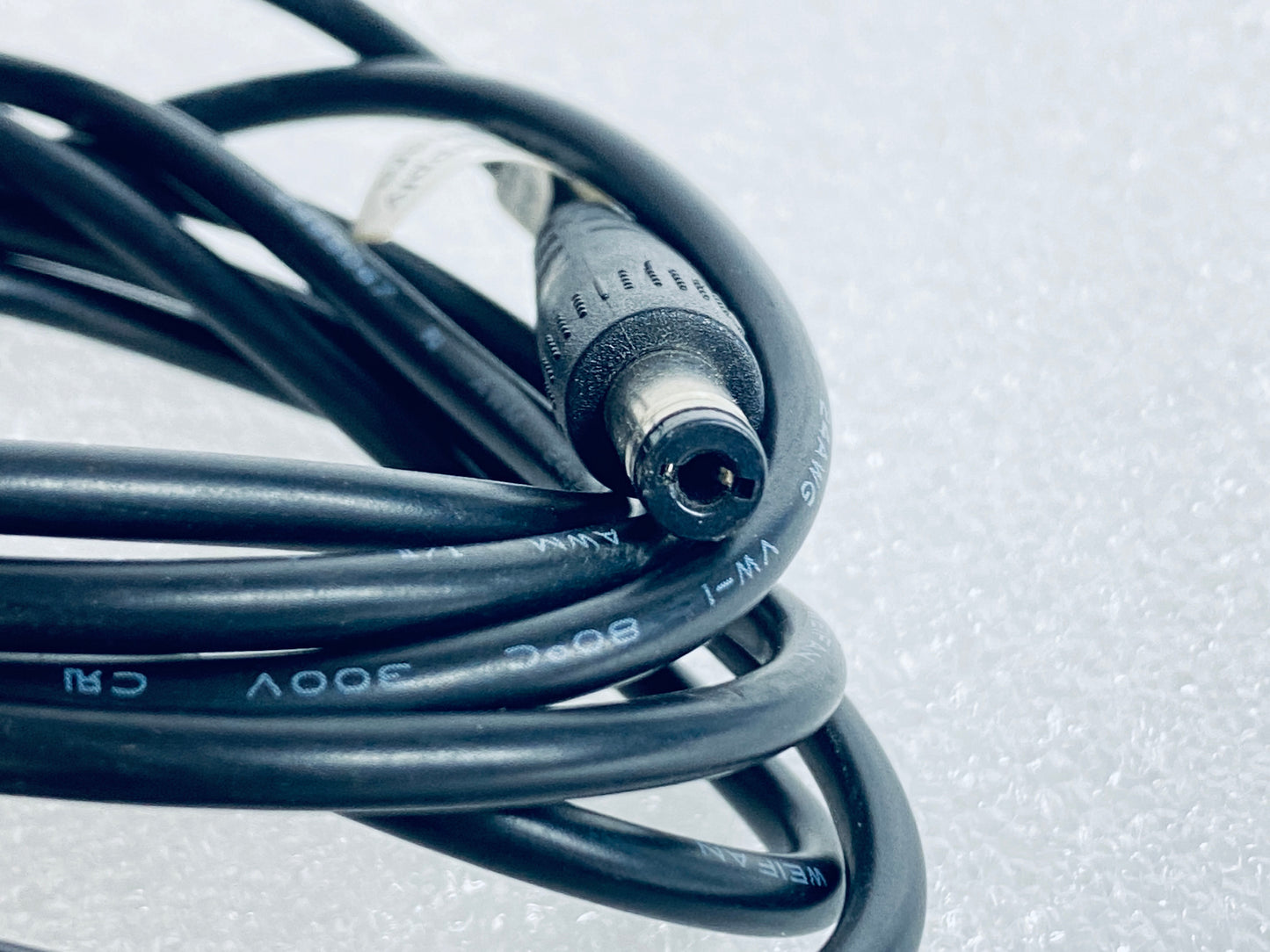 hoioto ADS-26FSP-12 15024EPCU AC/DC 15V 1.6A Switching Adapter, Black - (READ)