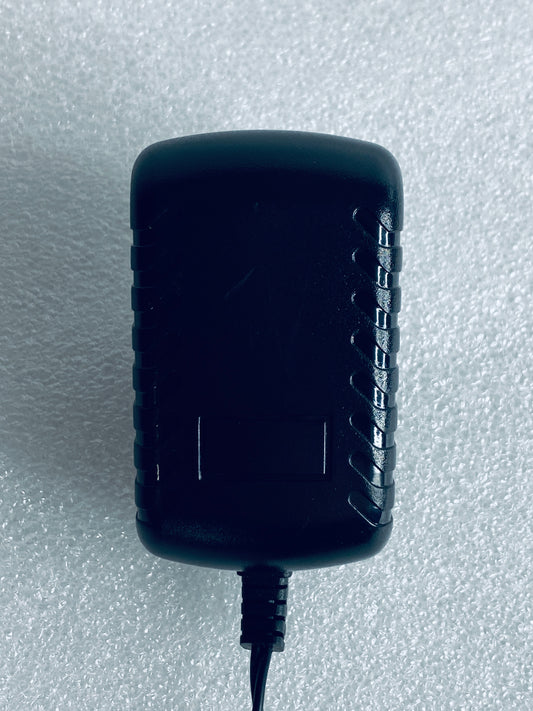 TY1200200A1MN AC/DC 12V 2A Switching Adapter & 4-Way Split Power Cable - (READ)