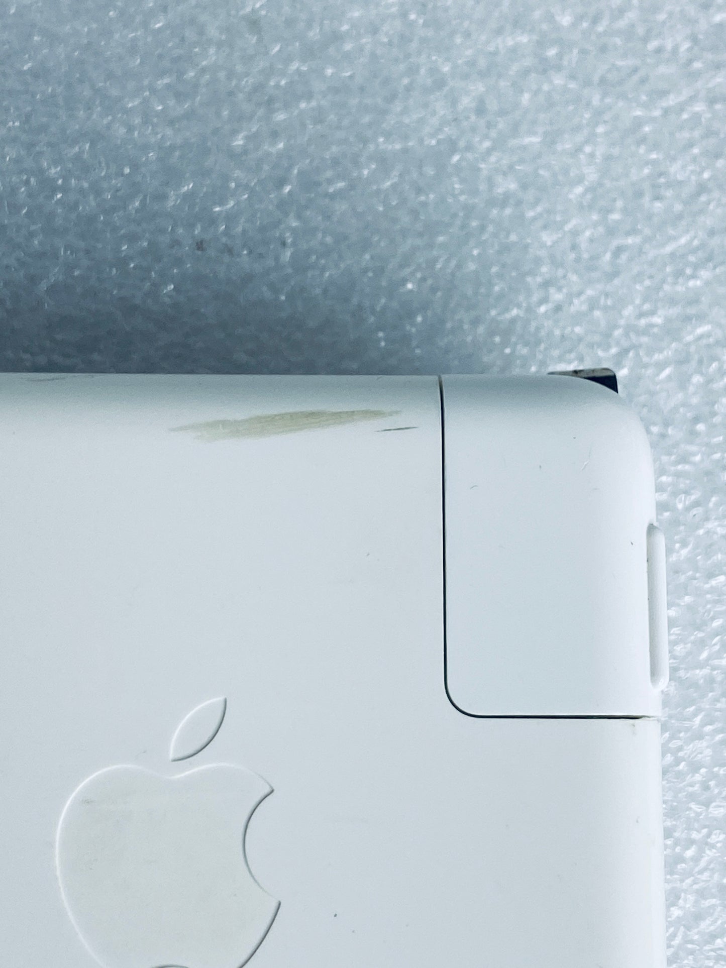 apple 85W MagSafe 2 Power Adapter Magnetic T-Tip MacBook Pro, A1424 – (READ)