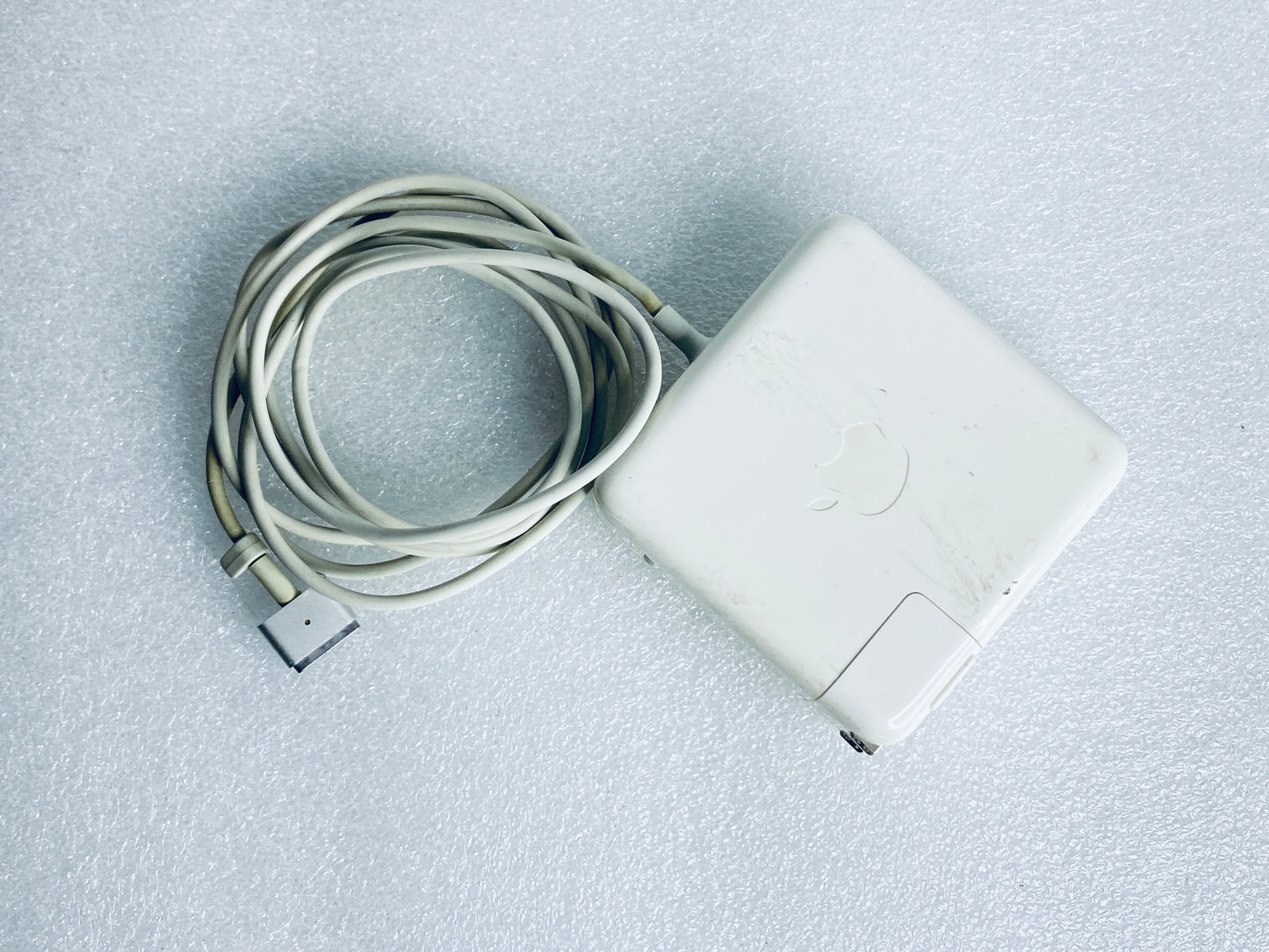 apple 85W MagSafe Power Adapter Magnetic T-Tip MacBook Pro, A1424 – (READ)
