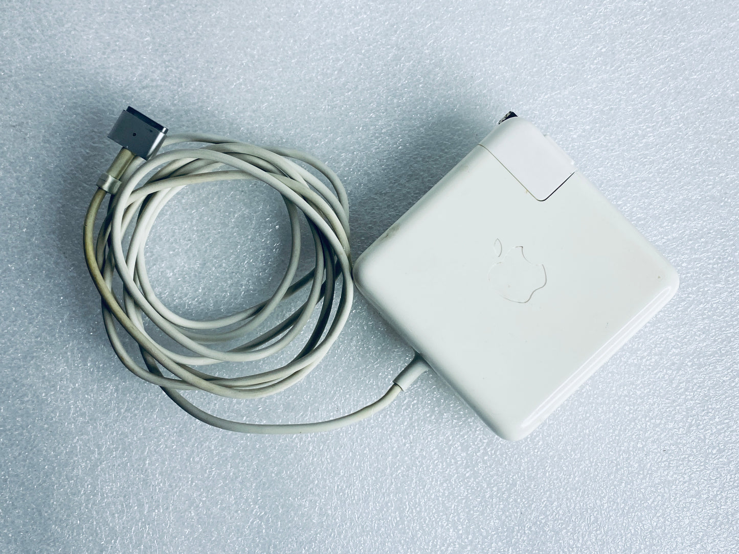 apple 85W MagSafe Power Adapter Magnetic T-Tip MacBook Pro, A1424 – (READ)