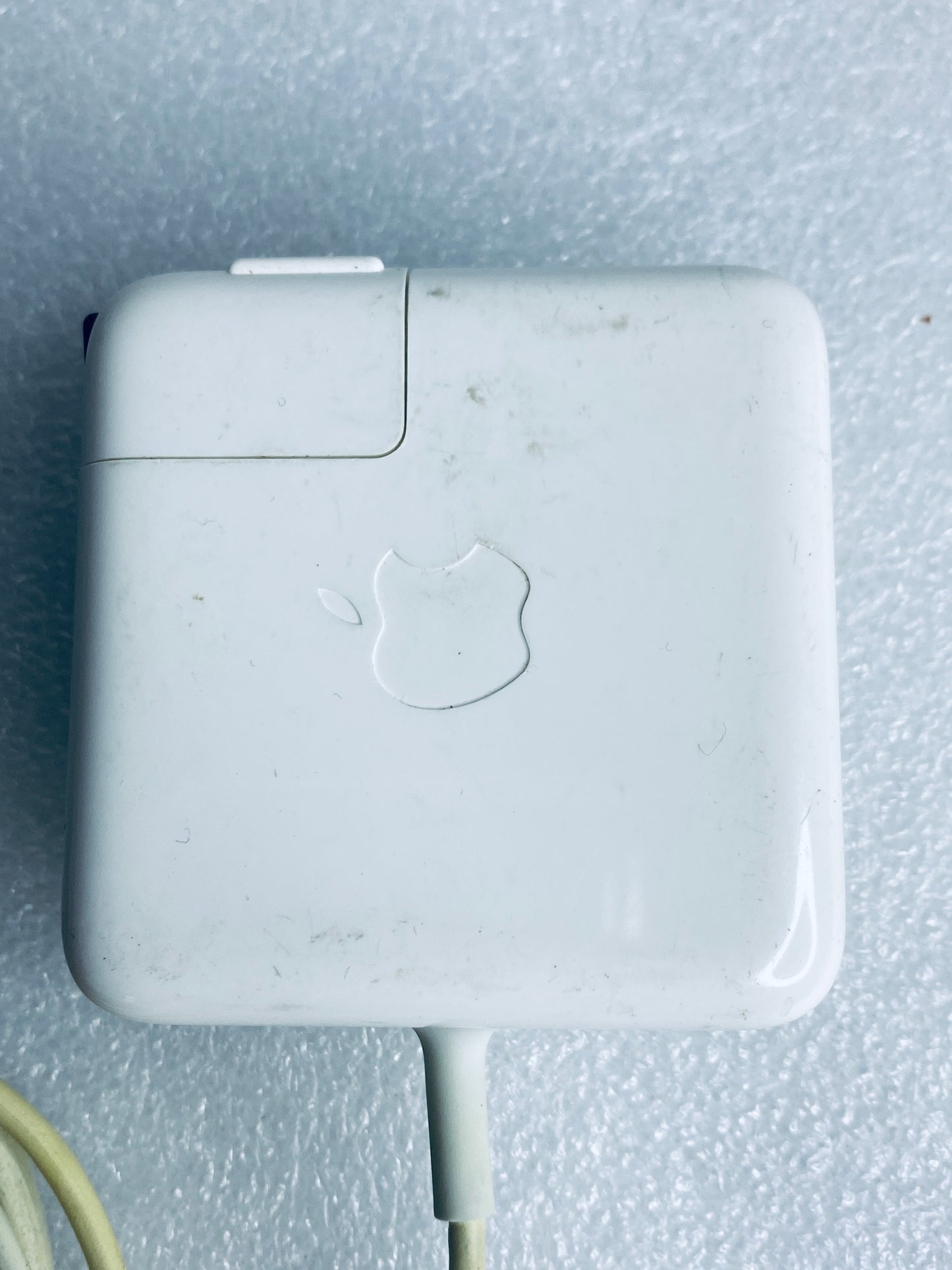 Apple MagSafe 2 45W AC Adapter/Charger For MacBook Air, A1436 - (READ)