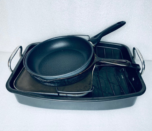 #84 - lot of 4 Kitchen Cookware Items Pans, Griddle, Roast Insert - (READ) - (IN CONDITION AS SHOWN)
