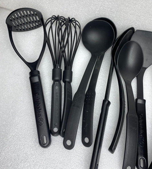 #85 - lot Of 17 Kitchen Cookware Utensils, Spatulas, Spoons - (READ) - (IN CONDITION & COLOR AS SHOWN)