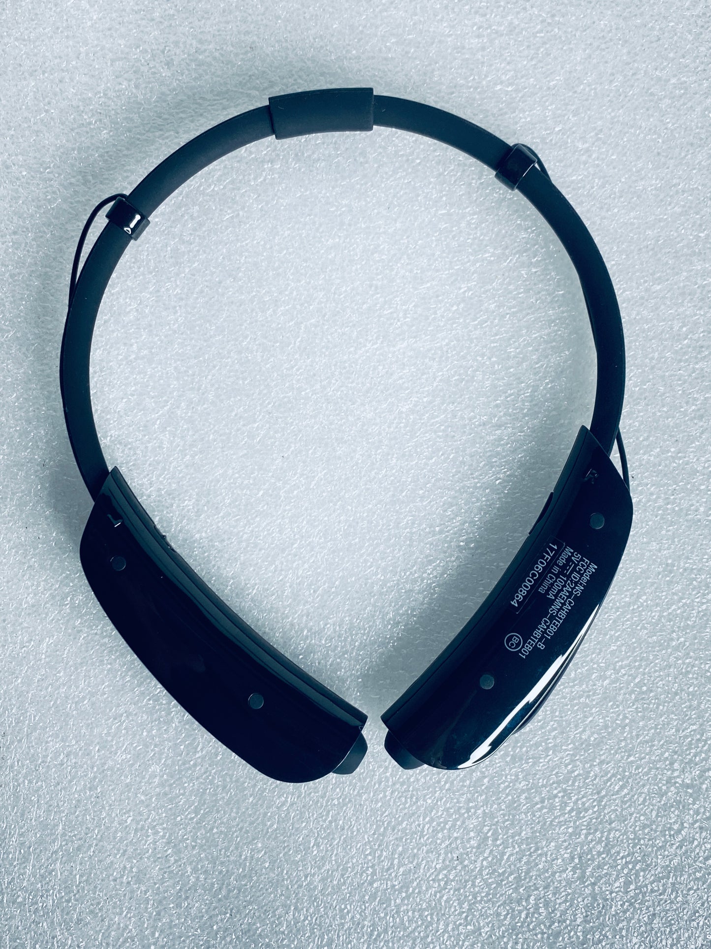 Insignia Wireless Bluetooth In-Ear Headset With Microphone, NS-CAHBTEB01-B