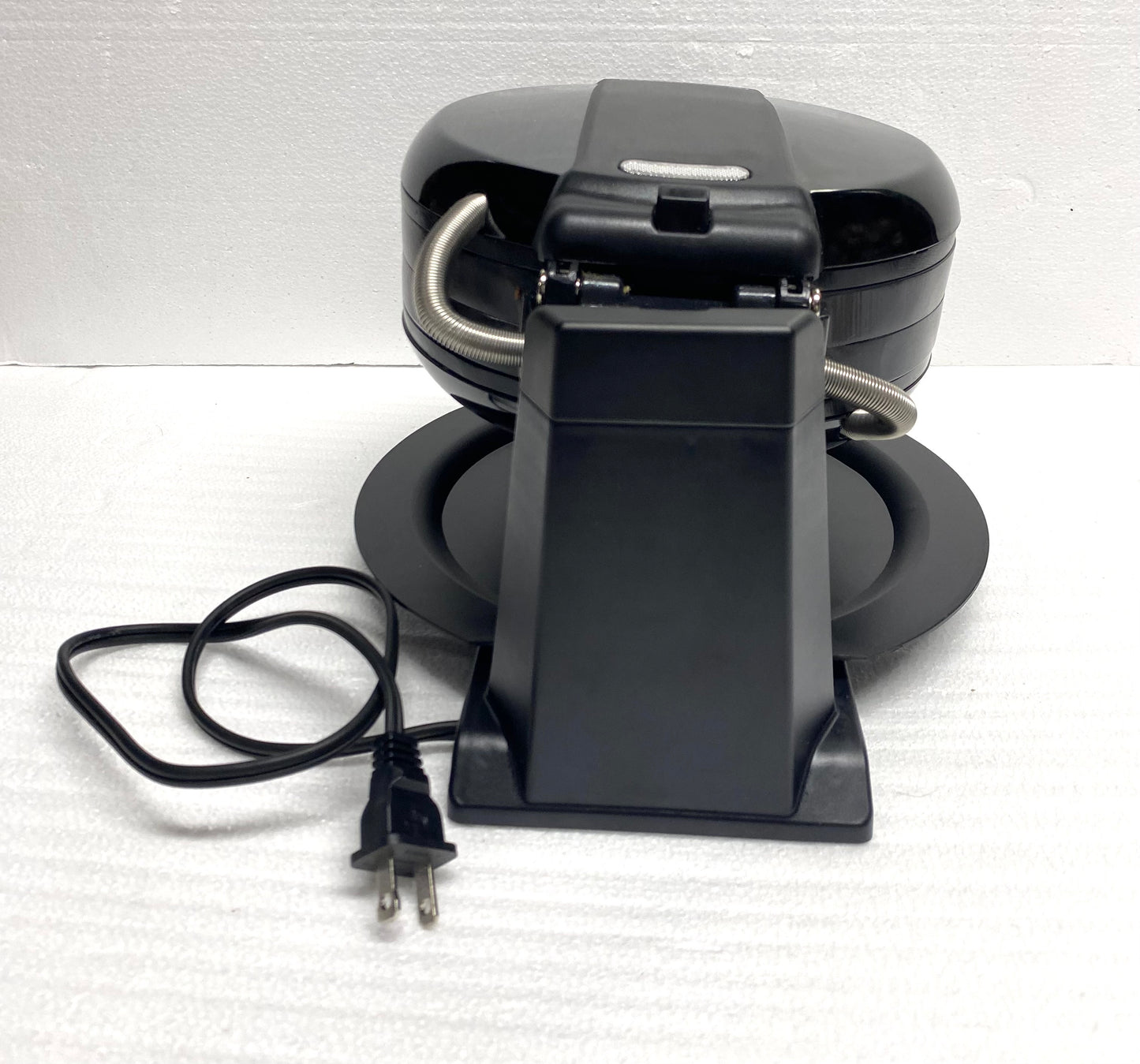New Other - Black+Decker Black Double Flip Waffle Maker, WMD200B