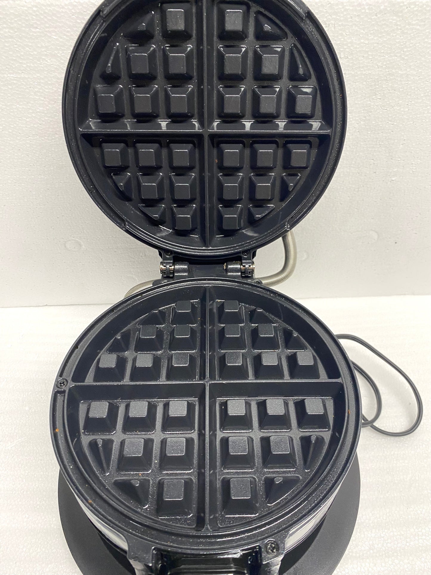 New Other - Black+Decker Black Double Flip Waffle Maker, WMD200B