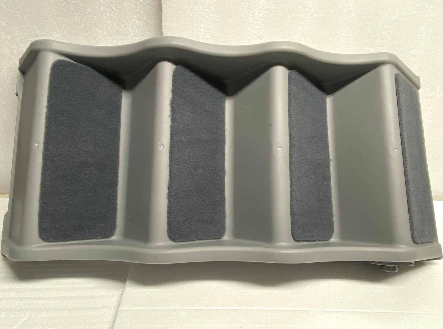 new Other - Top Paw 4-Step Foldable Gray Plastic Steps, 24" x 19.5" x 16.3"-READ