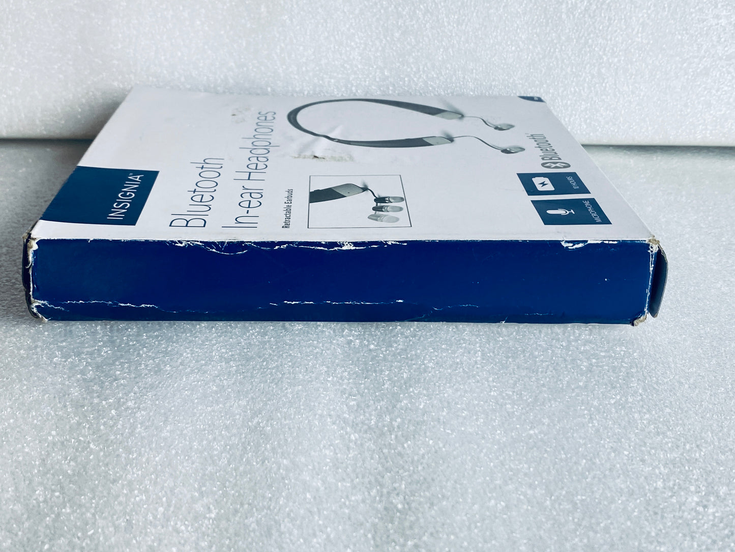 insignia Wireless Bluetooth In-Ear Headset W/Microphone, NS-CAHBTEB02 - (READ)