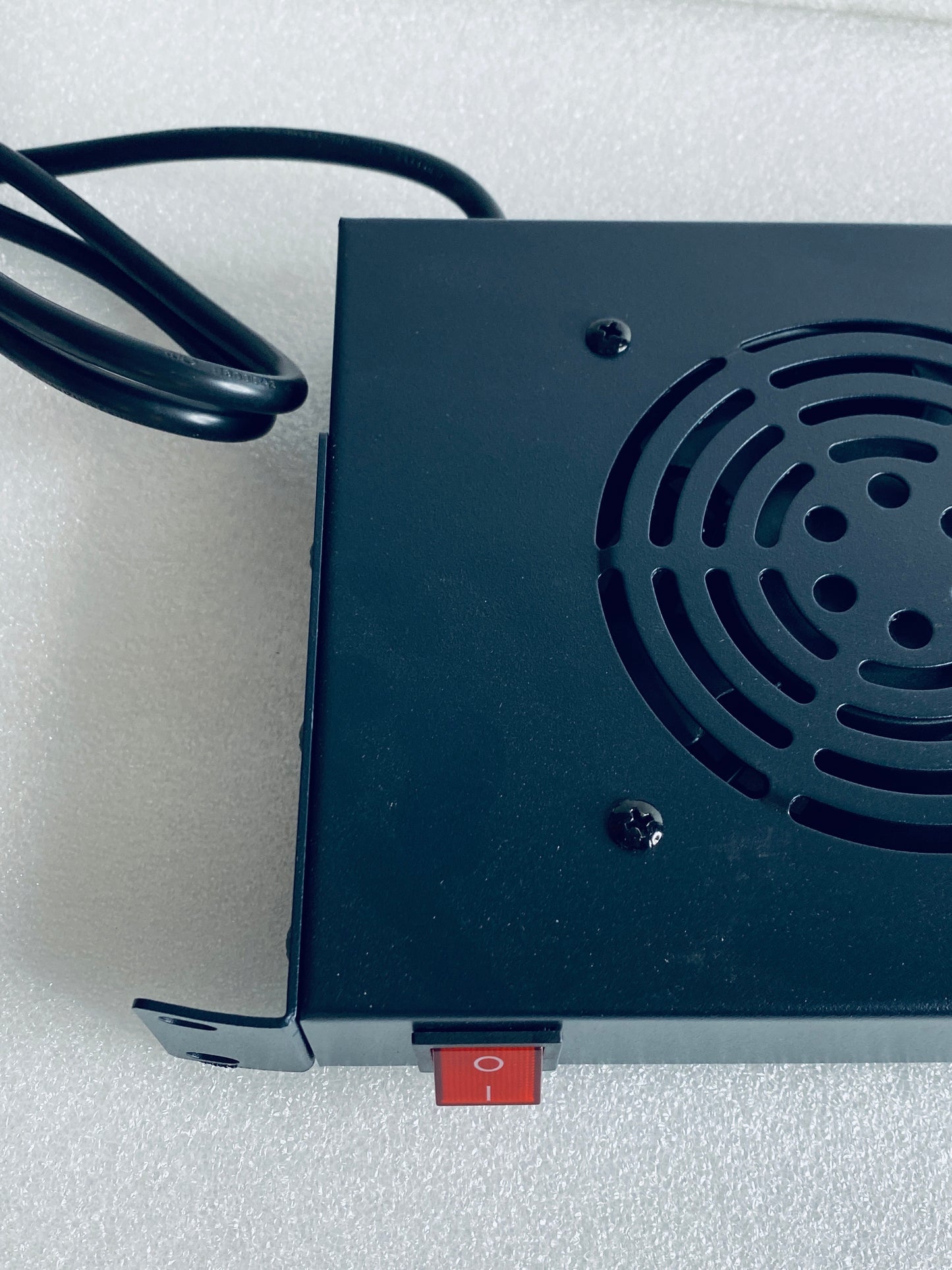 NavePoint Rack Cabinet Mounted Server Cooling System With 2 Fans, Black - (READ)