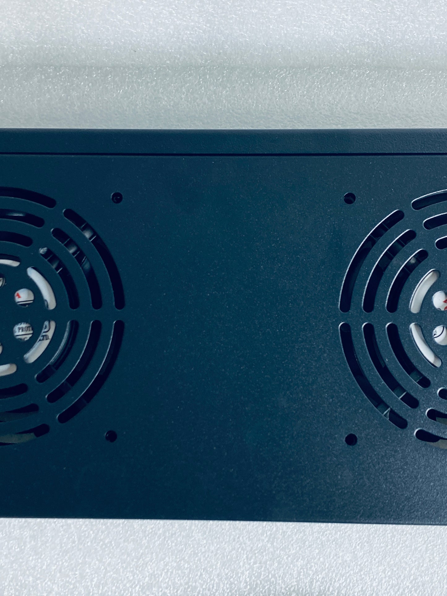 NavePoint Rack Cabinet Mounted Server Cooling System With 2 Fans, Black - (READ)