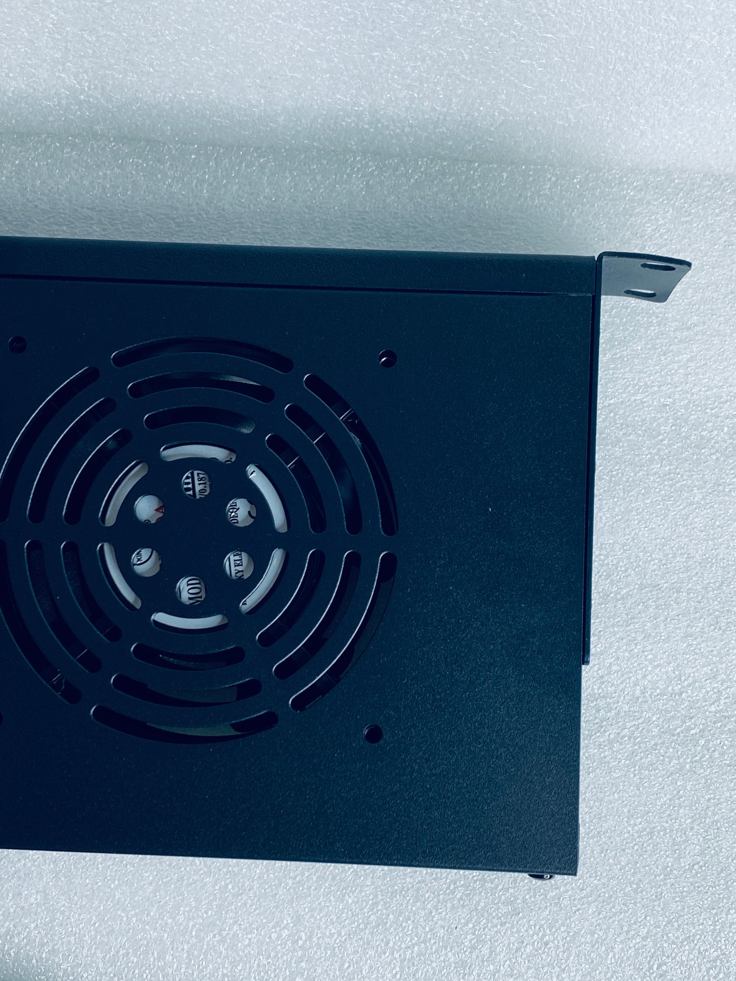 NavePoint Rack Cabinet Mounted Server Cooling System With 2 Fans, Black - (READ)