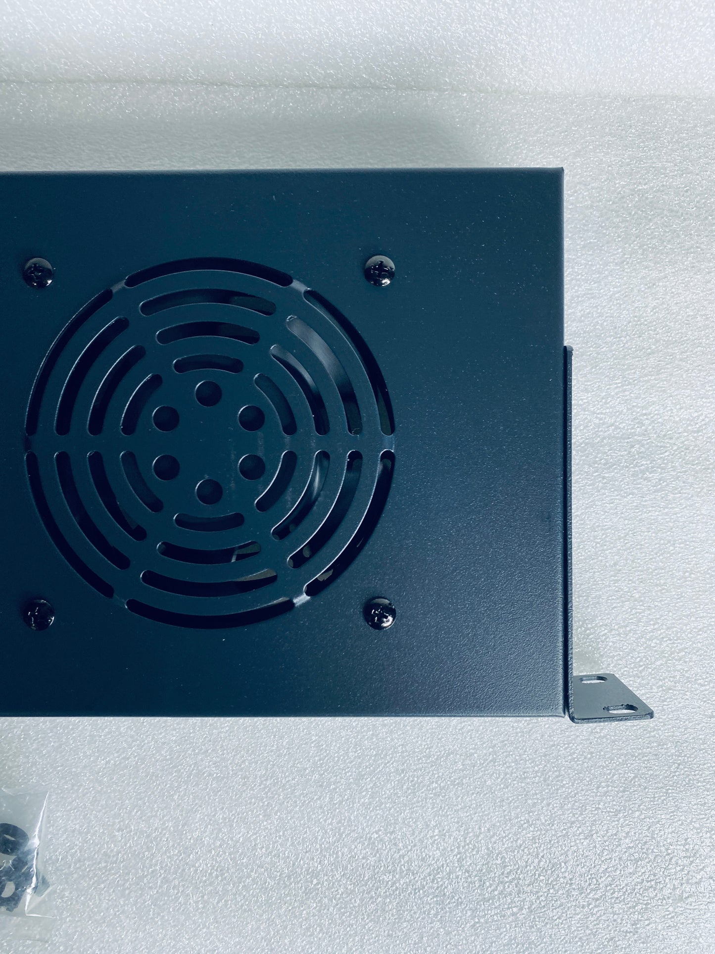 NavePoint Black Rack Cabinet Mounted Server Cooling System With 2 Fans - (READ)