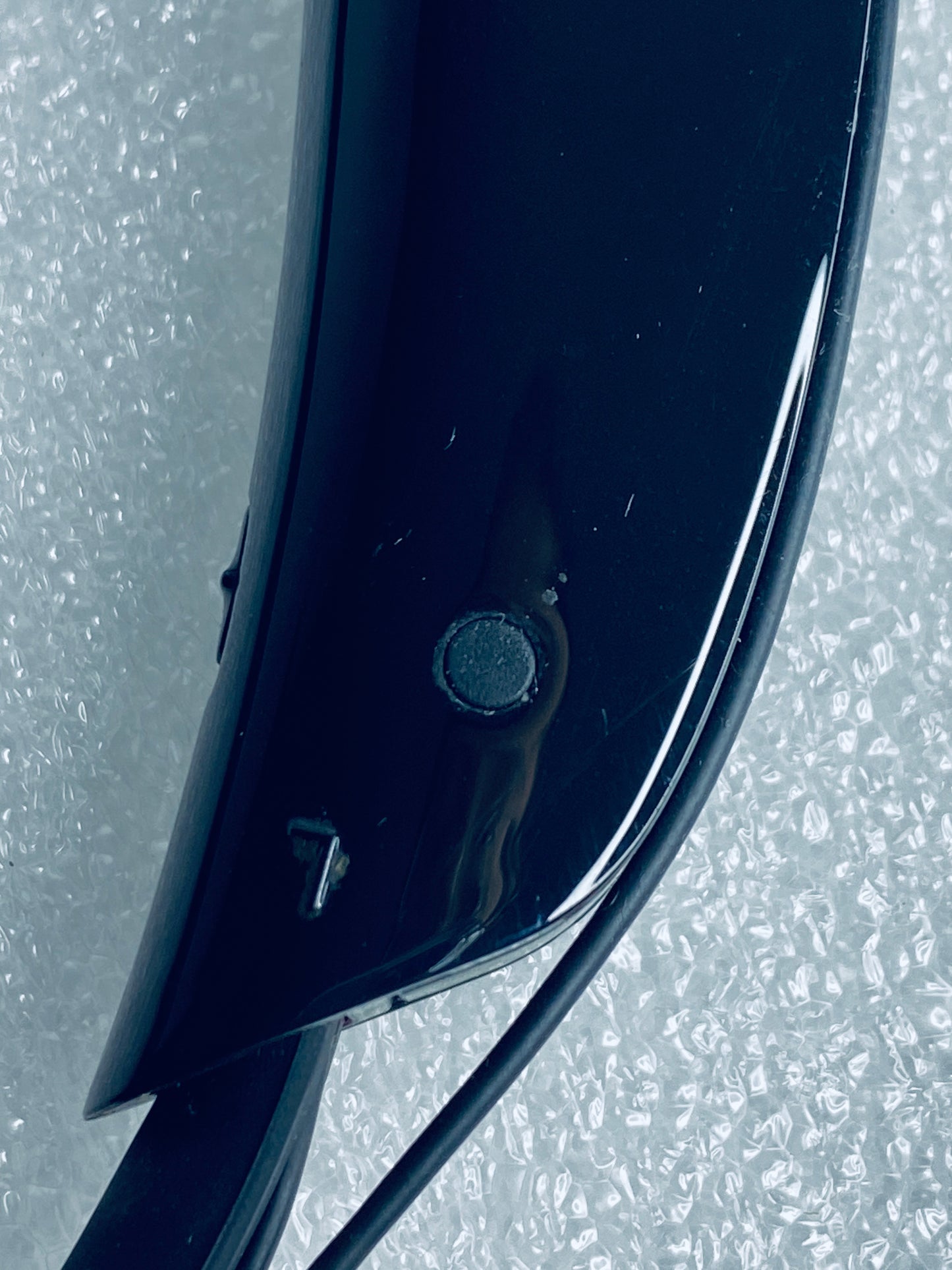 Insignia NS-CAHBTEB01-B Wireless Bluetooth In-Ear Headset W/ Microphone