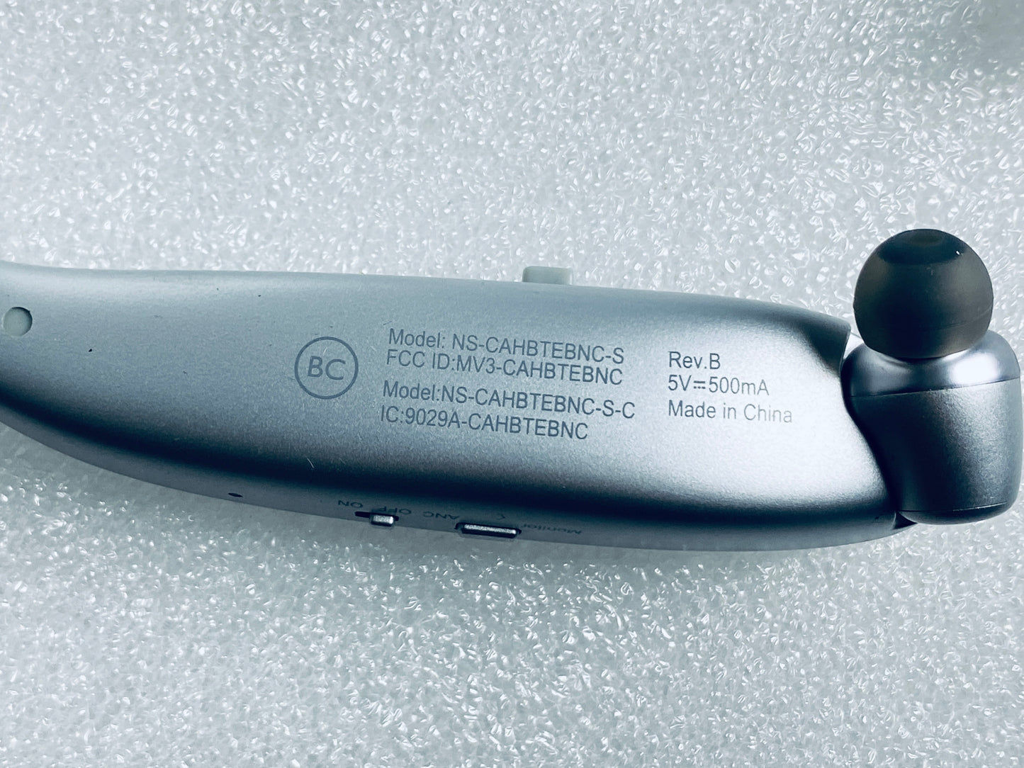 Insignia Bluetooth Noise-Canceling Wireless In-Ear Silver Headset NS-CAHBTEBNC-S