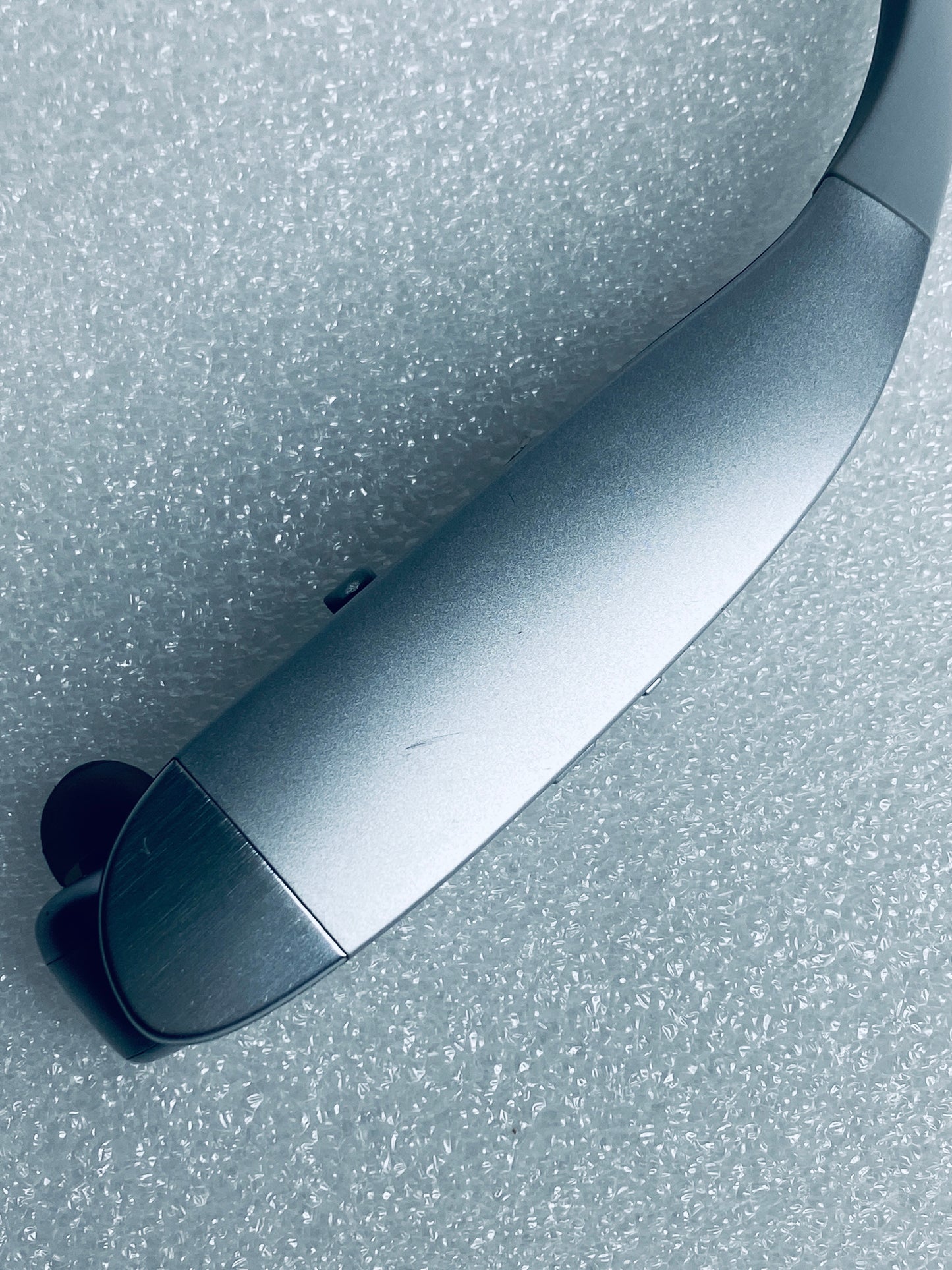 Insignia Bluetooth Noise-Canceling Wireless In-Ear Silver Headset NS-CAHBTEBNC-S