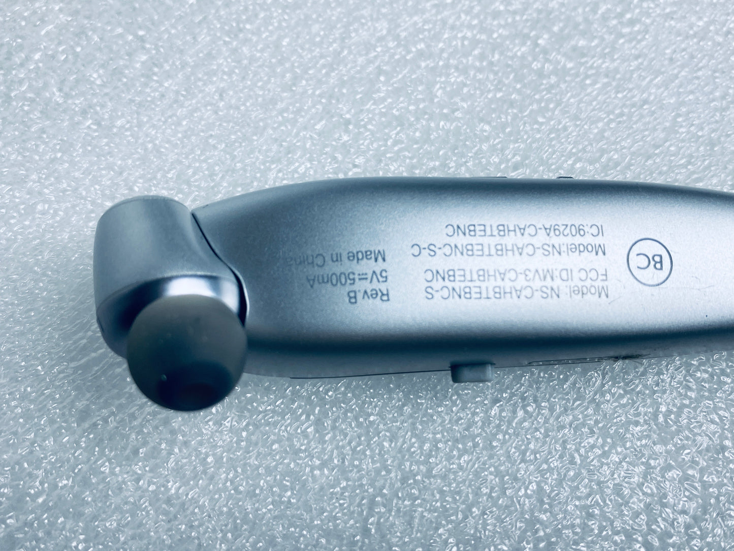 Insignia Bluetooth Noise-Canceling Wireless In-Ear Silver Headset NS-CAHBTEBNC-S