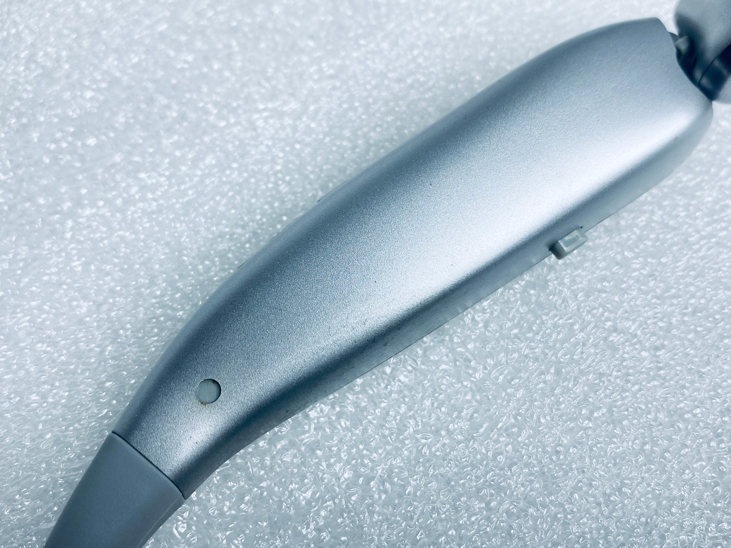 Insignia Bluetooth Noise-Canceling Wireless In-Ear Silver Headset NS-CAHBTEBNC-S