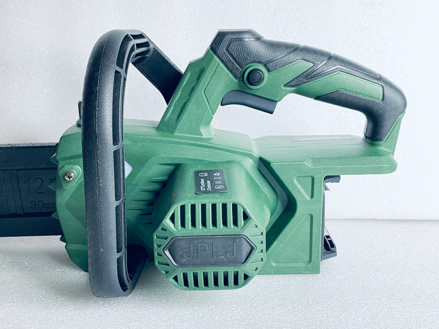 New Open Box - SharkLogger 20V 12" Cordless Chainsaw W/ (2) Batteries & Charger