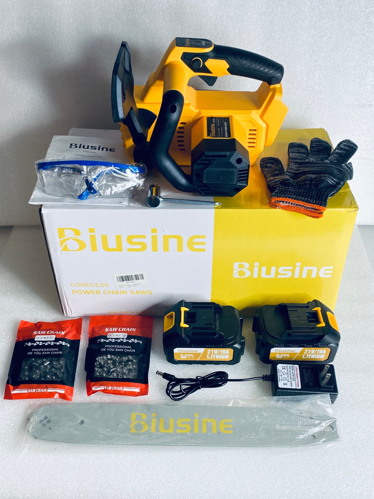 New Other - Biusine 14” Cordless Chainsaw With (2) 21V Batteries & Charger