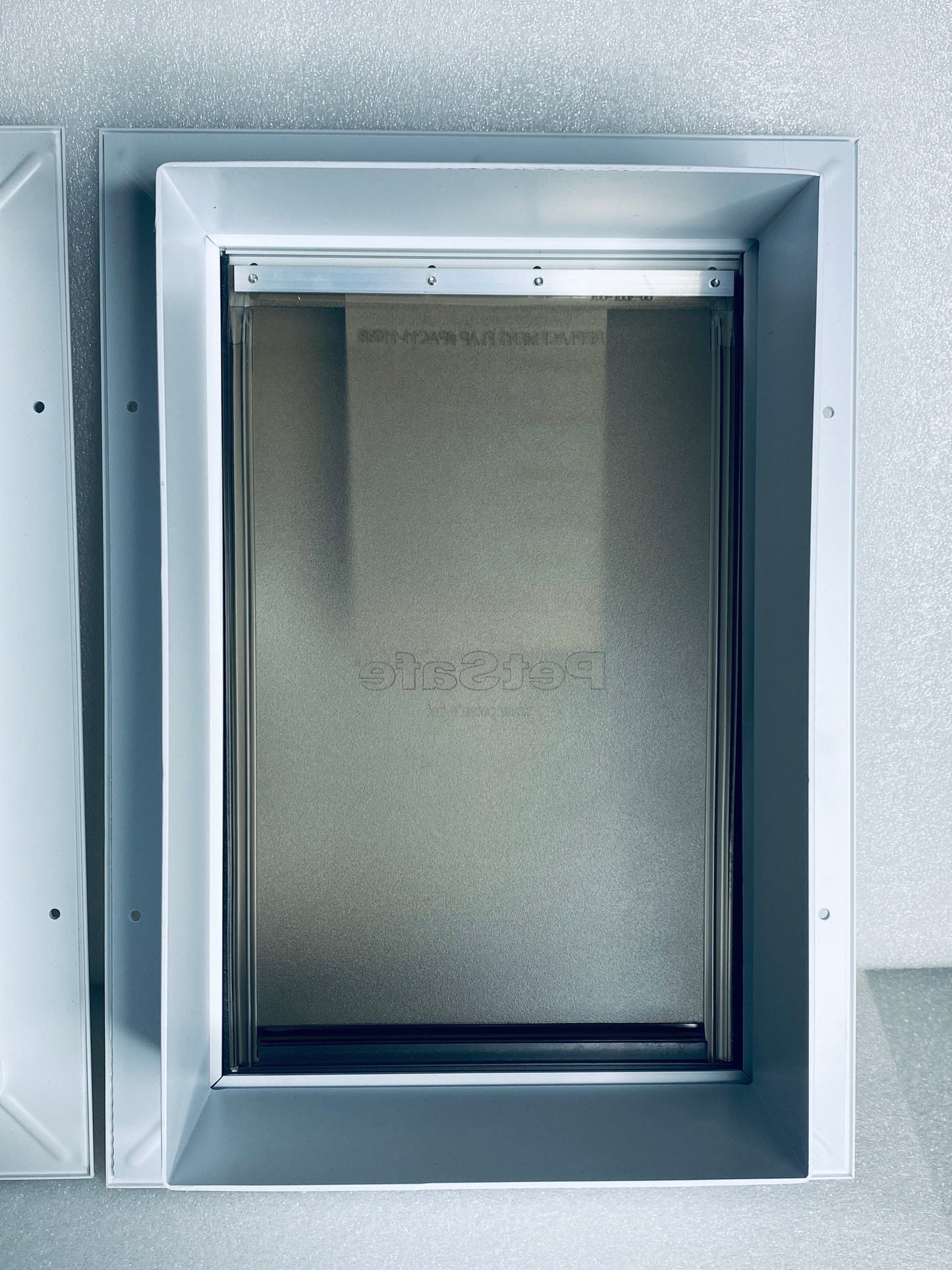 New Other - PetSafe Wall Entry Telescoping Pet Door Frame In/Exterior, Medium