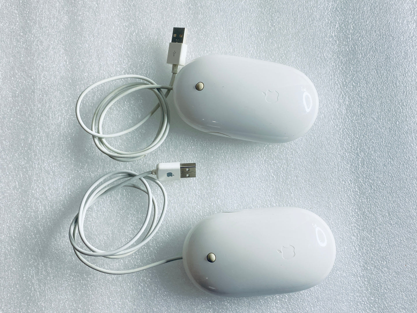 lot Of 2 - Apple White Wired USB Mighty/Optical Mouse, A1152