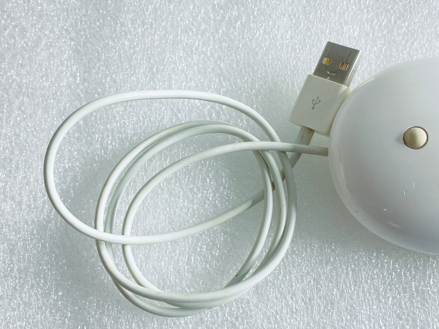 lot Of 2 - Apple White Wired USB Mighty/Optical Mouse, A1152