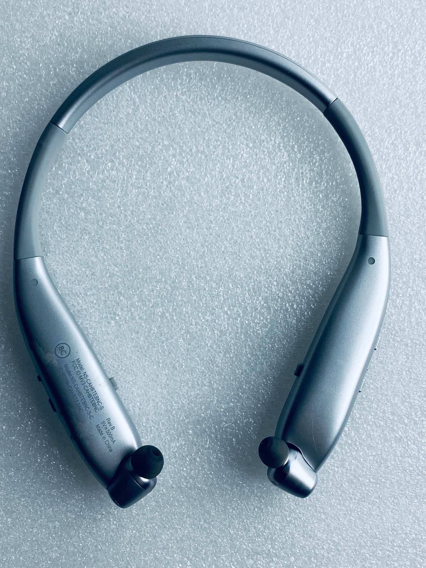 #131 - Insignia Wireless Bluetooth In-Ear Headset With Built-In Microphone, NS-CAHBTEBNC-S - (IN CONDITION AS SHOWN)