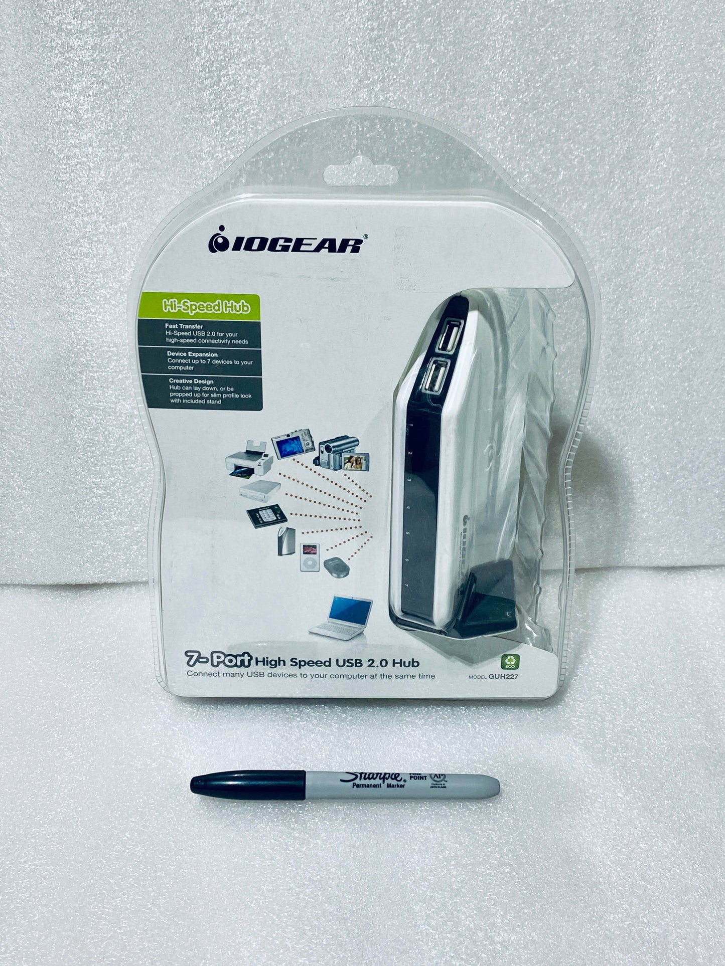 #237 - New - IOGear 7-Port High Speed USB 2.0 Hub For PC & MAC, GUH227 - (AS SHOWN)