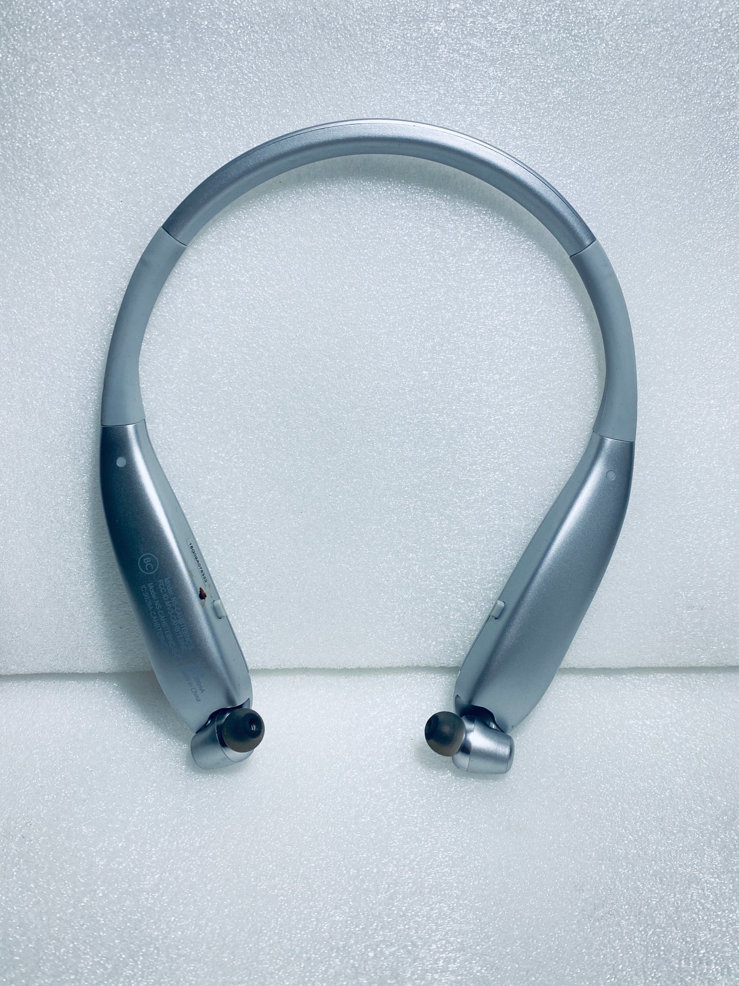 #149 - Insignia Wireless Bluetooth In-Ear Headset With Built-In Microphone, NS-CAHBTEBNC-S - (IN CONDITION AS SHOWN)