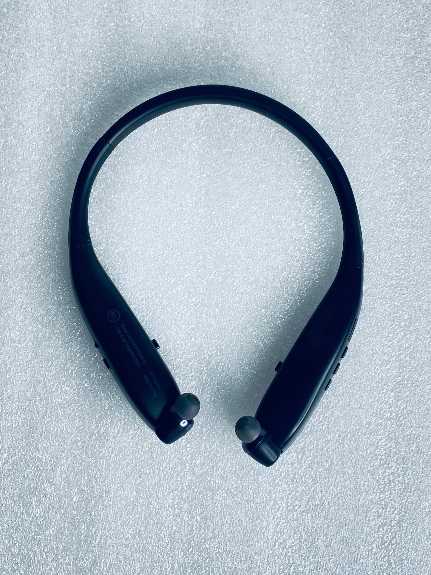 #193 - Insignia Wireless Bluetooth In-Ear Headset With Built-In Microphone, NS-CAHBTEBNC-B - (IN CONDITION AS SHOWN)