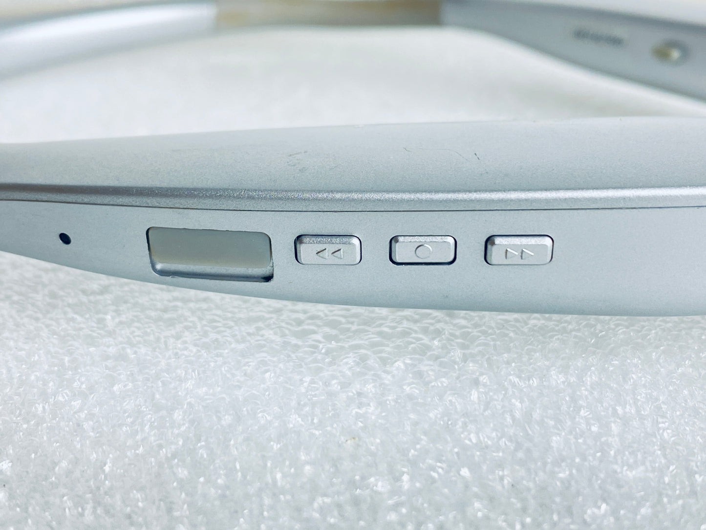 #213 - Insignia Wireless Bluetooth In-Ear Headset With Built-In Microphone, NS-CAHBTEBNC-S - (IN CONDITION AS SHOWN)