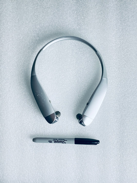 #233 - Insignia Wireless Bluetooth In-Ear Headset With Built-In Microphone, NS-CAHBTEBNC-S - (IN CONDITION AS SHOWN)