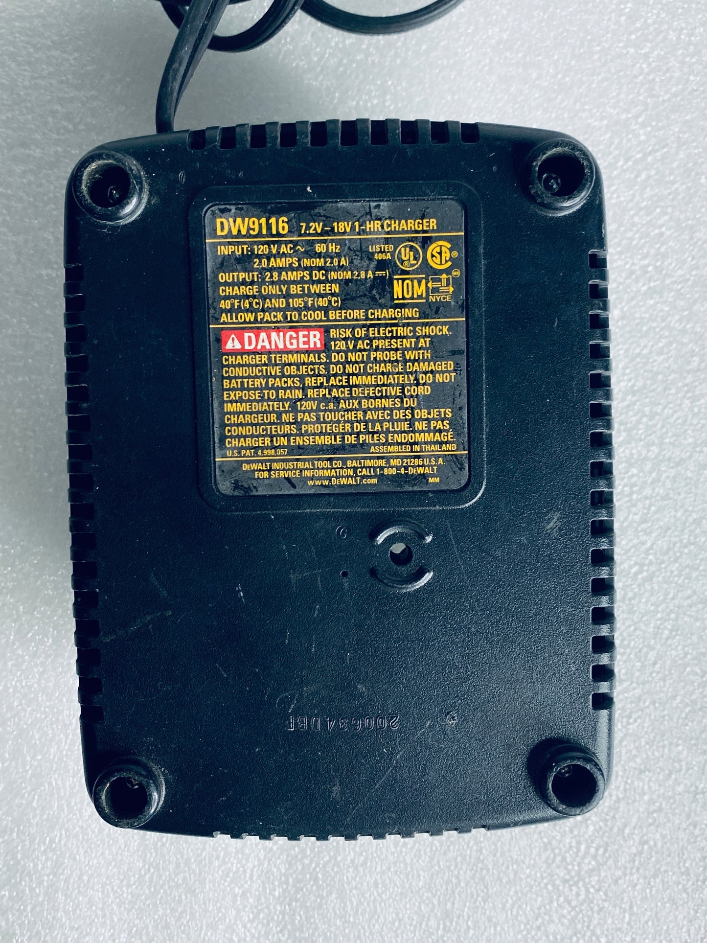 dewalt DW9116 18V Battery Charger, Charger Only