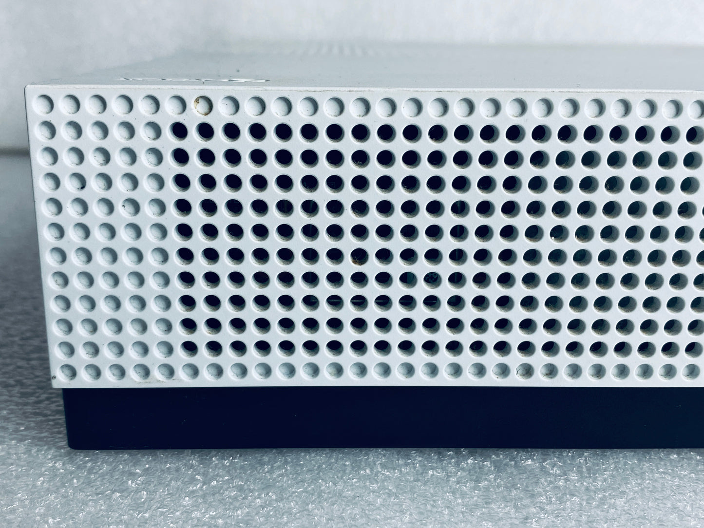 Microsoft Xbox One S 1TB White System/Console With Black Wireless Controller