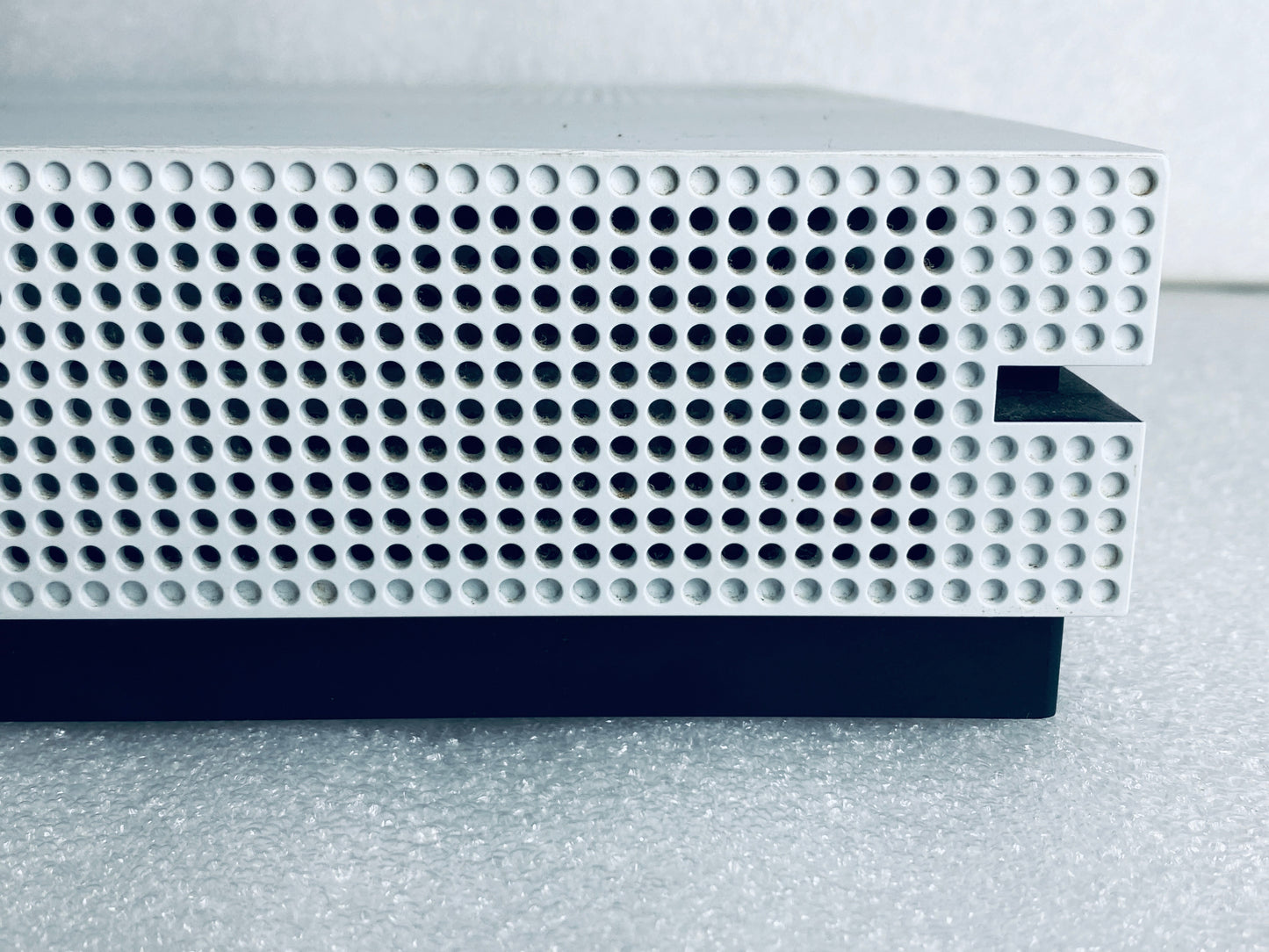 Microsoft Xbox One S 1TB White System/Console With Black Wireless Controller