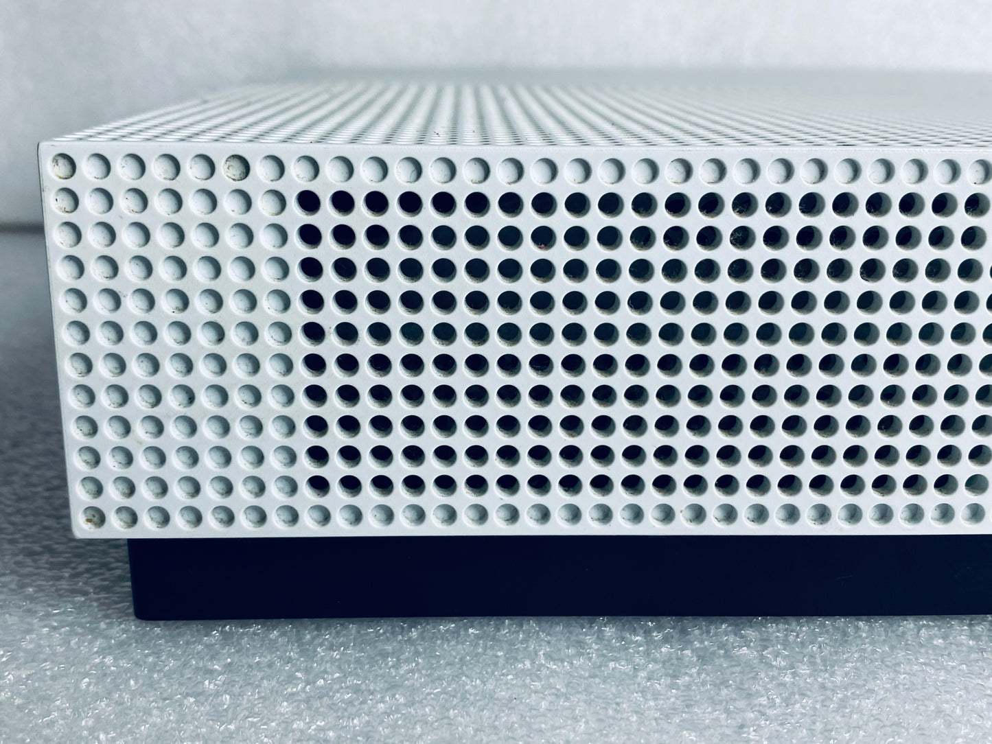 Microsoft Xbox One S 1TB White System/Console With Black Wireless Controller