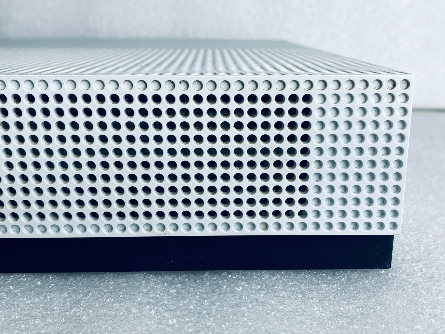 Microsoft Xbox One S 1TB White System/Console With Black Wireless Controller