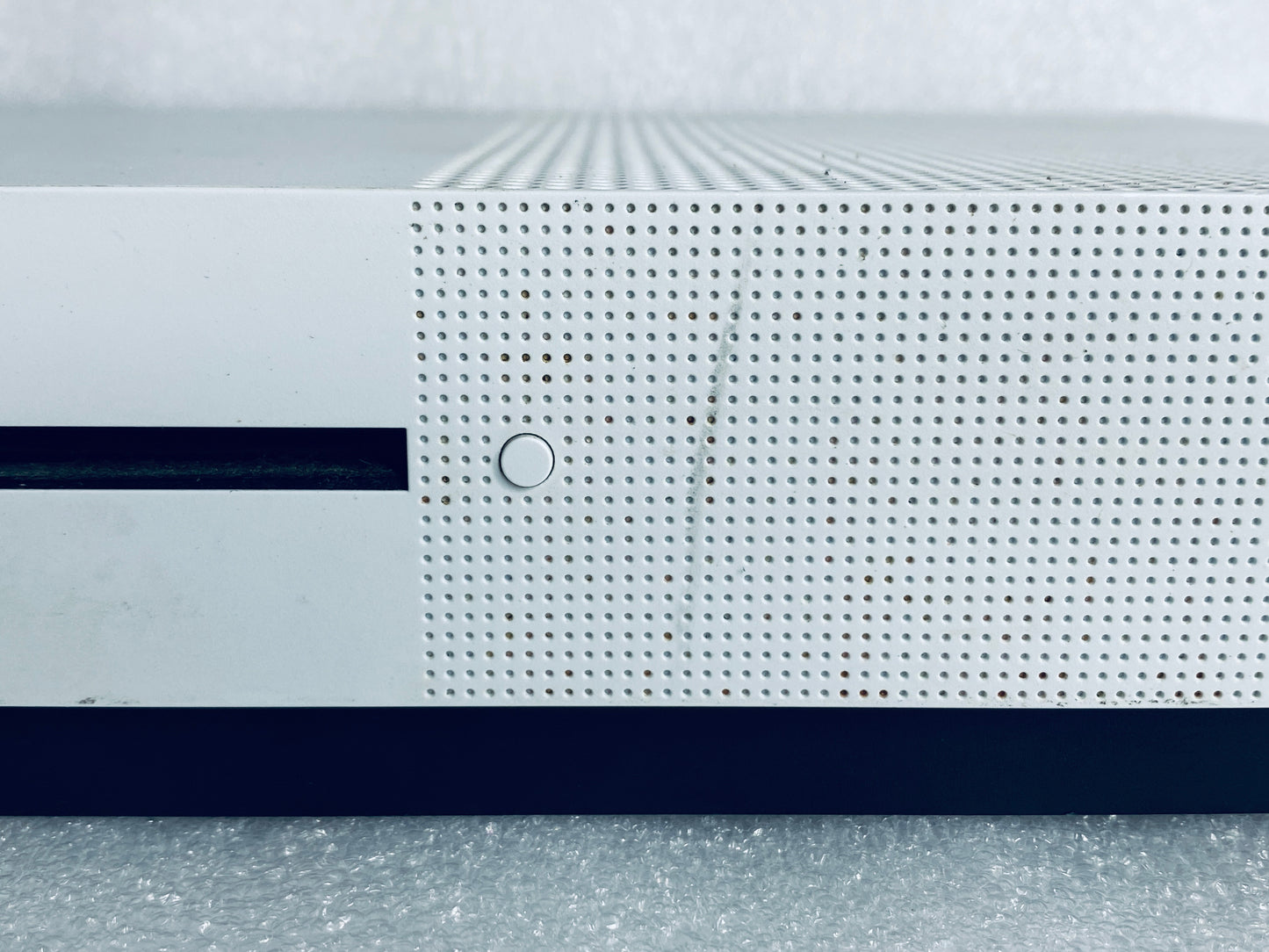 Microsoft Xbox One S 1TB White System/Console With Black Wireless Controller