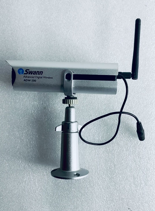 swann Advanced Digital Wireless Security Camera, ADW-300 - (READ)